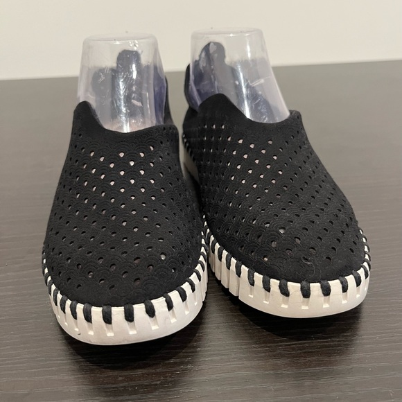 Ilse Jacobsen Tulip Perforated Slip On Sneaker Black Women’s EU 37 US 6.5-7 - Picture 5 of 10